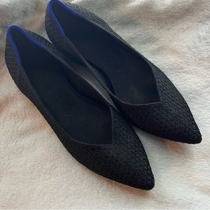 Black Pointed Toe Rothy’s